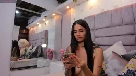 Mia  online show from July 28, 12:48 pm