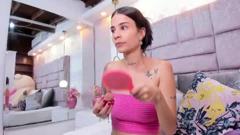 Mia  online show from July 30, 12:39 pm
