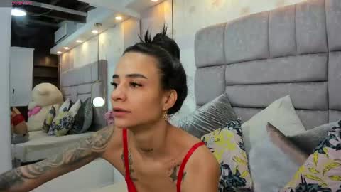 Mia  online show from July 28, 12:23 pm