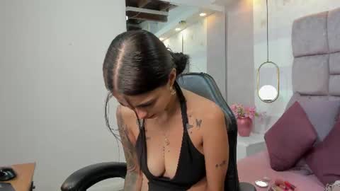 Mia  online show from July 3, 12:44 pm