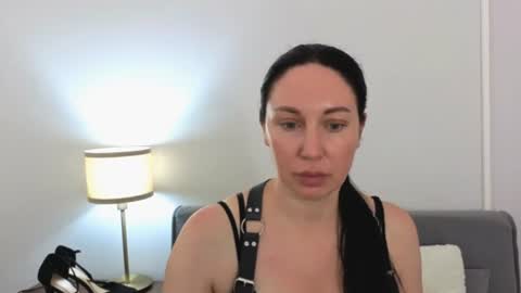 Mia online show from July 16, 4:22 pm