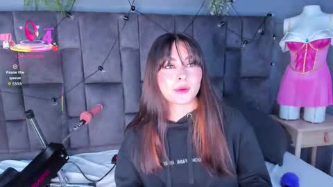 miaanderson__ online show from January 15, 10:49 pm