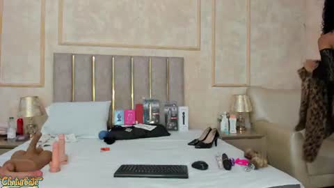Miaasummer online show from July 14, 11:37 am