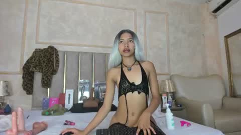Miaasummer online show from June 12, 11:51 am