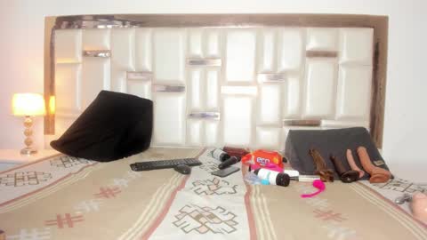 Snapshot of miaaxxx_ chatting on January 30, 12:27 pm Mia online show from January 30, 12:27 pm