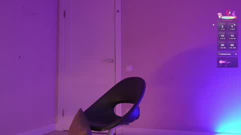 miablueye online show from April 24, 3:37 pm