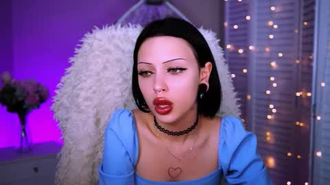 Snapshot of miacain_ chatting on October 4, 9:19 pm MiaCain online show from October 4, 9:19 pm
