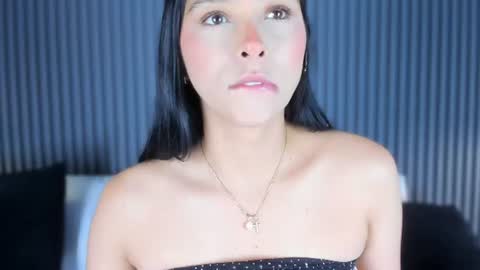mia online show from July 22, 8:10 pm
