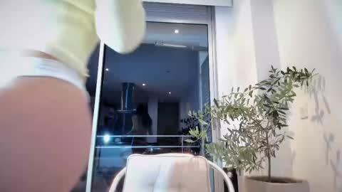 Mia online show from October 2, 11:21 pm