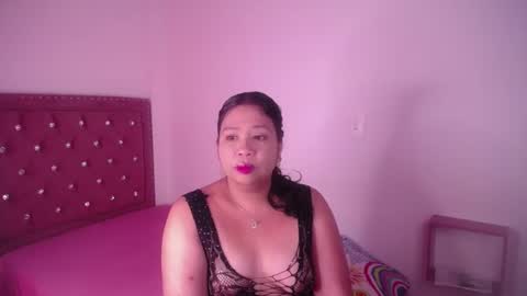mia online show from June 11, 3:03 am