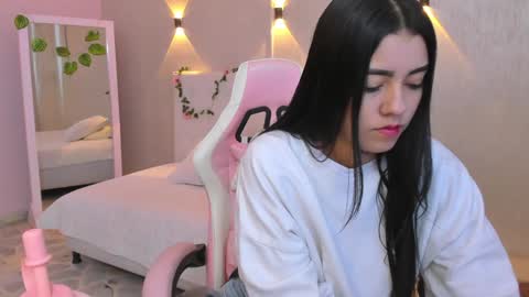 Snapshot of miagomez1 chatting on January 25, 12:41 pm Mia Gomez online show from January 25, 12:41 pm