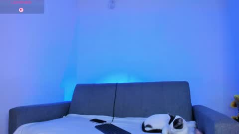 miah new independent model acount online show from May 3, 3:43 am