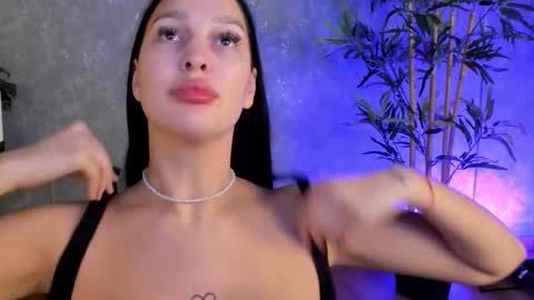 miahartx online show from March 4, 6:42 am