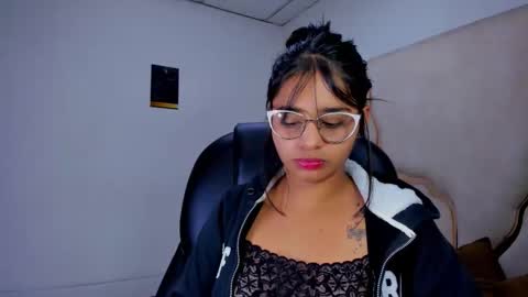 miahsex69 online show from November 10, 8:20 am