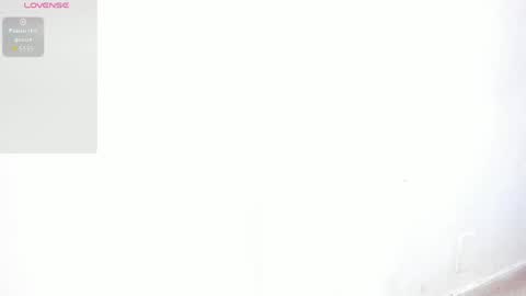 miajhonsonx online show from April 30, 6:13 pm