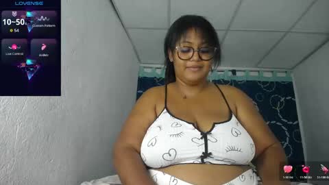 miajoseph_ online show from May 29, 2:53 am