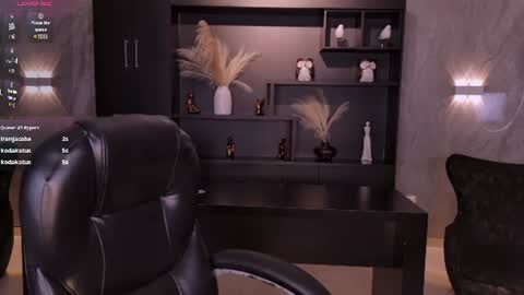 Call me Mia  online show from July 17, 10:24 pm