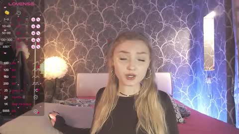 Mia online show from February 20, 5:25 pm