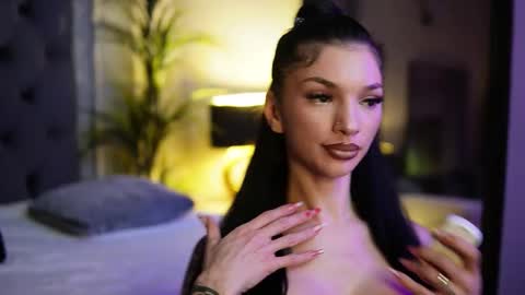  Miami  online show from December 5, 5:25 pm