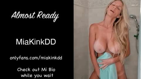 Mia online show from June 25, 1:46 pm