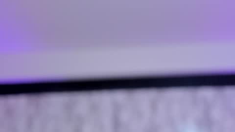 Mia   -5 7001400 Follow  online show from June 11, 12:32 am