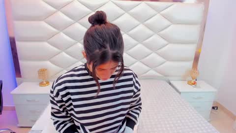 Sweetie Mia online show from January 24, 12:20 pm