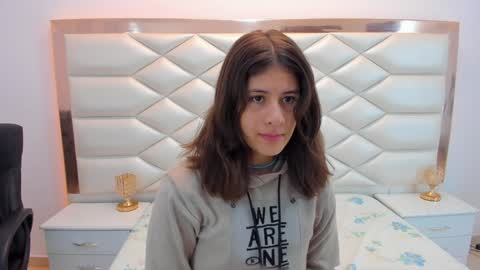 Sweetie Mia online show from January 29, 12:13 pm