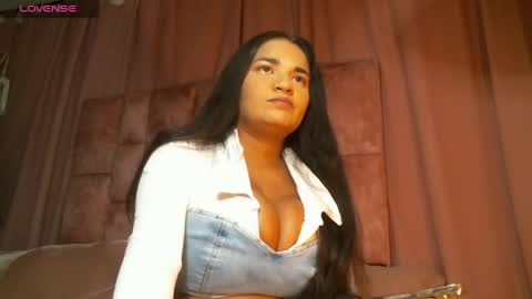 miasaandovaal 22 online show from April 29, 8:36 pm