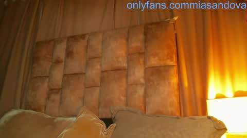 miasaandovaal 22 online show from July 11, 9:26 pm