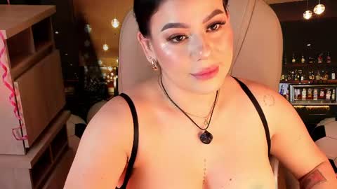 Mia online show from June 23, 9:46 pm