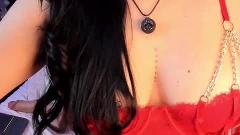 Mia online show from December 16, 6:14 pm