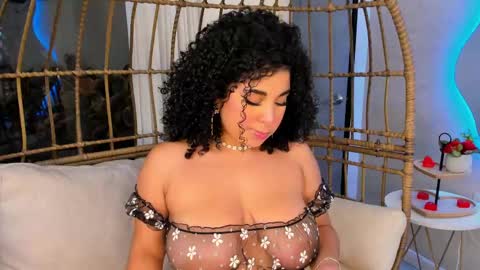 Snapshot of miawoderfull chatting on February 21, 3:34 am Mia online show from February 21, 3:34 am