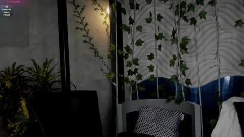 Snapshot of miawoderfull chatting on December 29, 3:22 am Mia online show from December 29, 3:22 am