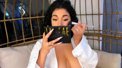 Snapshot of miawoderfull chatting on February 23, 4:33 am Mia online show from February 23, 4:33 am