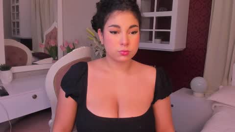 Snapshot of miawoderfull chatting on March 11, 3:14 am Mia online show from March 11, 3:14 am