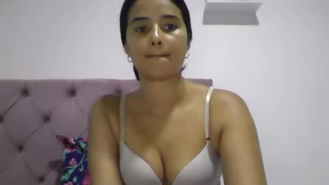 micaelamoreno18 online show from May 28, 3:26 am
