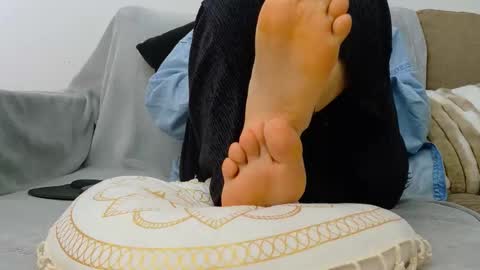 Goddess M online show from March 9, 8:28 am