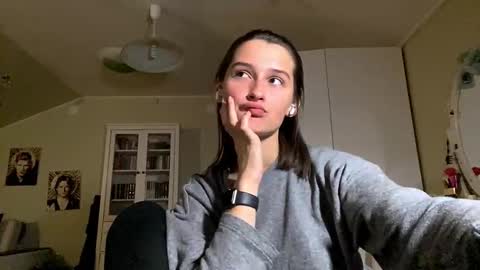 Emily online show from October 3, 4:12 pm