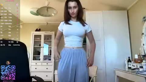 Emily online show from July 3, 7:25 am