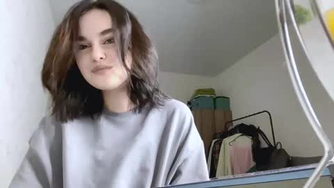 Ellie online show from November 17, 6:08 pm