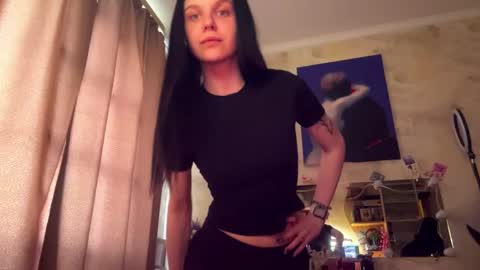 Alice online show from April 27, 1:52 pm