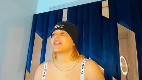 michell_rs online show from November 3, 6:39 am