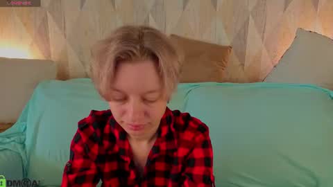 michelle_blond online show from July 16, 1:10 am