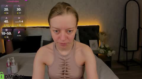 michelle_blond online show from February 14, 10:06 am