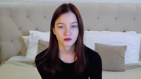 Michelle online show from November 7, 1:17 pm