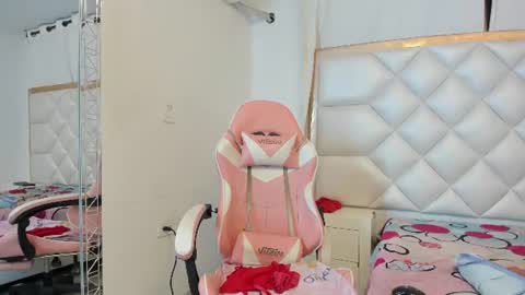 michelleblair1 online show from July 13, 3:24 pm