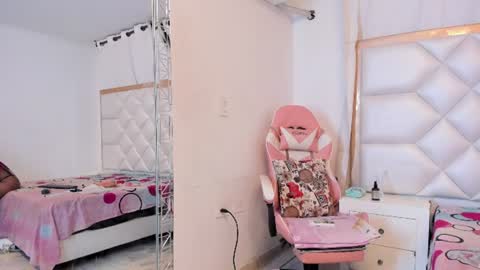 michelleblair1 online show from July 30, 1:56 pm
