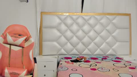 michelleblair1 online show from July 14, 1:16 pm