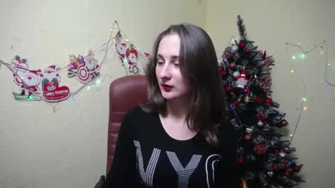 Snapshot of michellee11 chatting on December 24, 12:33 pm Michel online show from December 24, 12:33 pm