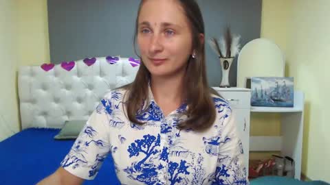 Snapshot of michellee11 chatting on September 23, 11:52 am Michel online show from September 23, 11:52 am